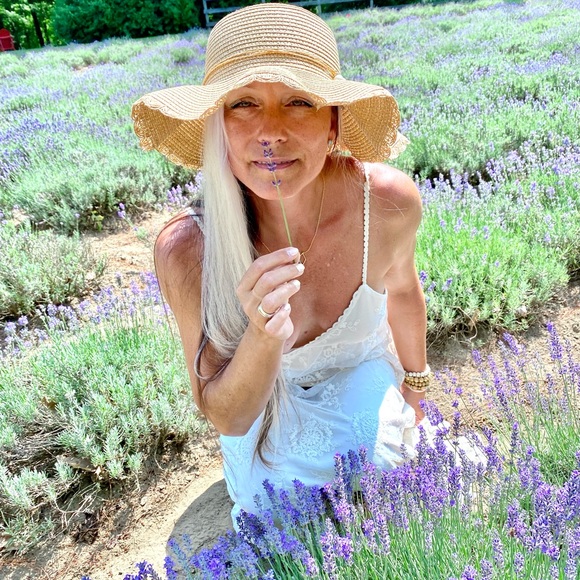 Join me on the BOHO DISCOVERY let’s feel wild and free 🦋✨✨ - Picture 12 of 15